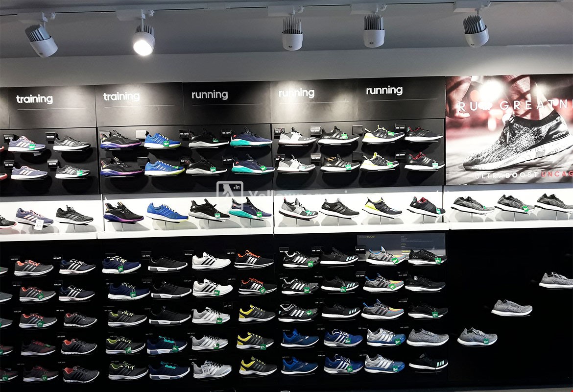 adidas showroom in himayat nagar